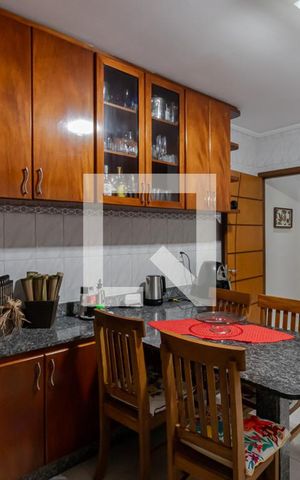 Casa à venda com 210m², 4 quartos e 4 vagas Casa à venda com 210m², 4 quartos e 4 vagasCozinha