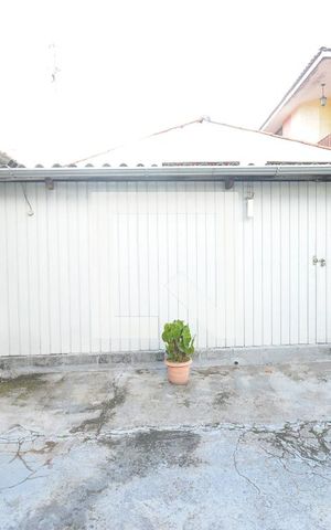 Casa à venda com 138m², 3 quartos e 2 vagasGaragem