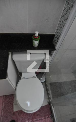 Casa à venda com 247m², 4 quartos e 4 vagasBanheiro do Corredor