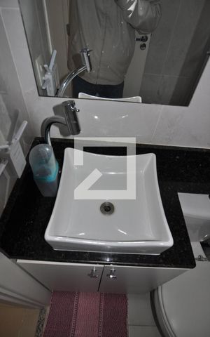 Casa à venda com 247m², 4 quartos e 4 vagasBanheiro do Corredor