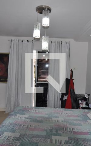 Casa à venda com 247m², 4 quartos e 4 vagasQuarto 2 - Armários