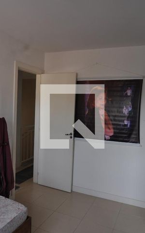 Casa à venda com 247m², 4 quartos e 4 vagasQuarto 4 - Armários