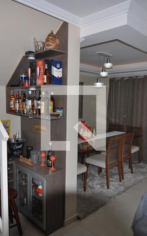 Casa à venda com 247m², 4 quartos e 4 vagasSala