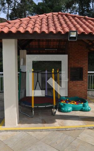 Casa à venda com 247m², 4 quartos e 4 vagasBrinquedos e Churrasqueira