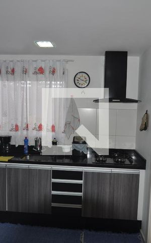 Casa à venda com 247m², 4 quartos e 4 vagasCozinha - Armários