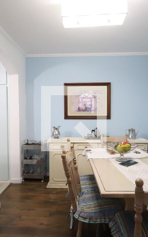 Casa à venda com 120m², 2 quartos e 2 vagas Casa à venda com 120m², 2 quartos e 2 vagasSala de Jantar
