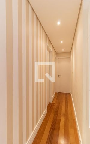 Apartamento à venda com 50m², 2 quartos e 1 vaga Apartamento à venda com 50m², 2 quartos e 1 vagaCorredor