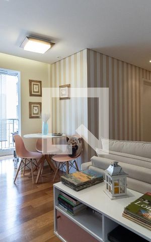 Apartamento à venda com 50m², 2 quartos e 1 vaga Apartamento à venda com 50m², 2 quartos e 1 vagaSala