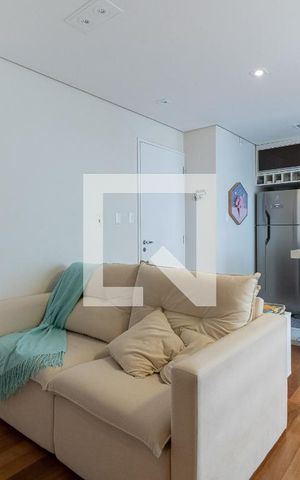 Apartamento à venda com 50m², 2 quartos e 1 vaga Apartamento à venda com 50m², 2 quartos e 1 vagaSala