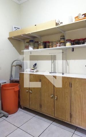 Casa à venda com 404m², 5 quartos e 4 vagasQuarto de Serviço