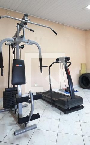 Casa à venda com 404m², 5 quartos e 4 vagasAcademia
