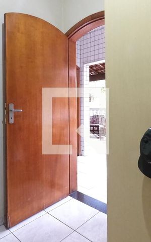 Casa à venda com 404m², 5 quartos e 4 vagasQuarto de Serviço