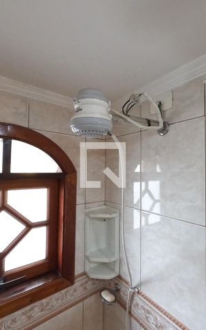Casa à venda com 404m², 5 quartos e 4 vagasBanheiro da Suíte 2