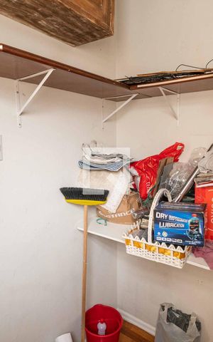 Apartamento à venda com 86m², 2 quartos e sem vaga Apartamento à venda com 86m², 2 quartos e sem vagaQuarto de Serviço