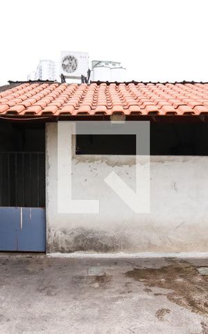 Casa à venda com 319m², 6 quartos e 6 vagas Casa à venda com 319m², 6 quartos e 6 vagasAcesso a Laje