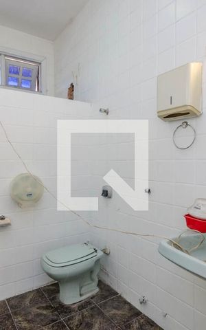 Casa à venda com 500m², 7 quartos e sem vaga Casa à venda com 500m², 7 quartos e sem vagaBanheiro