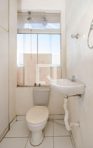 Casa à venda com 500m², 7 quartos e sem vaga Casa à venda com 500m², 7 quartos e sem vagaQuarto 7