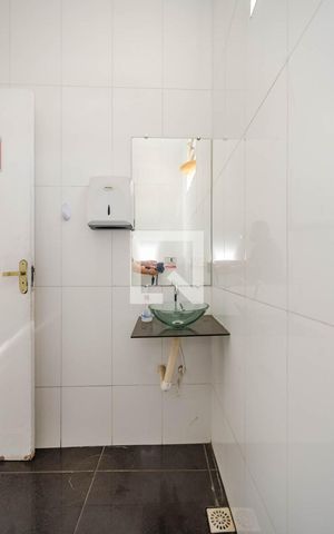 Casa à venda com 500m², 7 quartos e sem vaga Casa à venda com 500m², 7 quartos e sem vagaBanheiro 2 piso 2