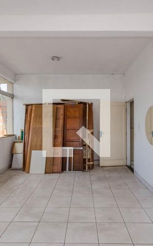 Casa à venda com 500m², 7 quartos e sem vaga Casa à venda com 500m², 7 quartos e sem vagaQuarto 8
