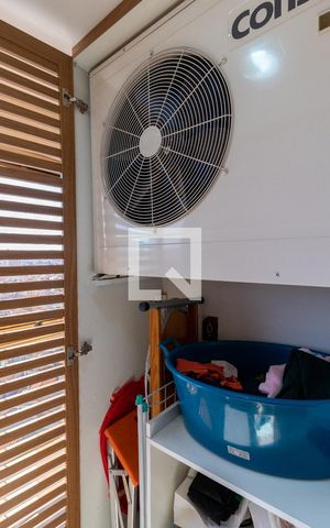 Apartamento à venda com 70m², 2 quartos e 1 vagaÁrea de Serviço