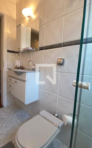 Casa de condomínio à venda com 420m², 4 quartos e 4 vagasBanheiro da Suíte 2