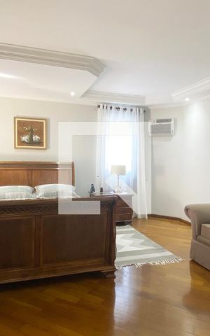Casa de condomínio à venda com 420m², 4 quartos e 4 vagasSuíte master