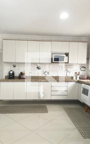 Casa de condomínio à venda com 420m², 4 quartos e 4 vagasCozinha