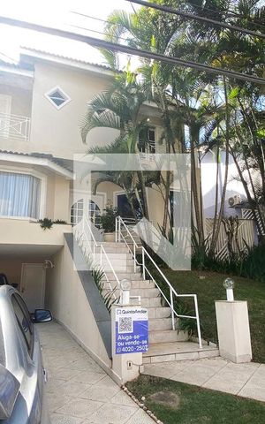 Casa de condomínio à venda com 420m², 4 quartos e 4 vagasFachada