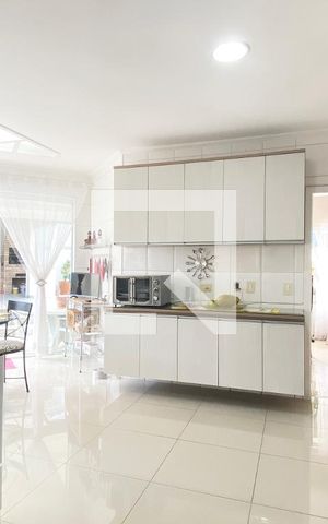Casa de condomínio à venda com 420m², 4 quartos e 4 vagasCozinha