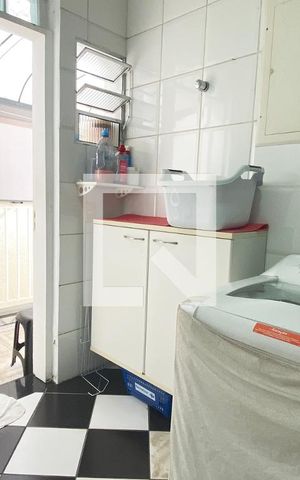 Casa de condomínio à venda com 420m², 4 quartos e 4 vagasÁrea de Serviço