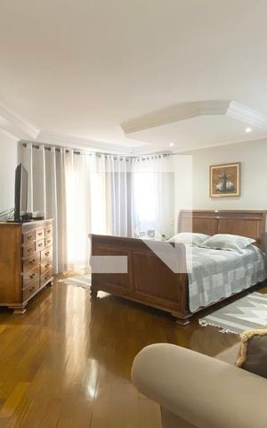 Casa de condomínio à venda com 420m², 4 quartos e 4 vagasSuíte master