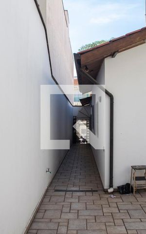 Casa à venda com 150m², 3 quartos e 3 vagas Casa à venda com 150m², 3 quartos e 3 vagasQuintal