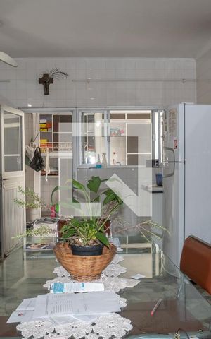 Casa à venda com 234m², 3 quartos e 2 vagas Casa à venda com 234m², 3 quartos e 2 vagasCozinha