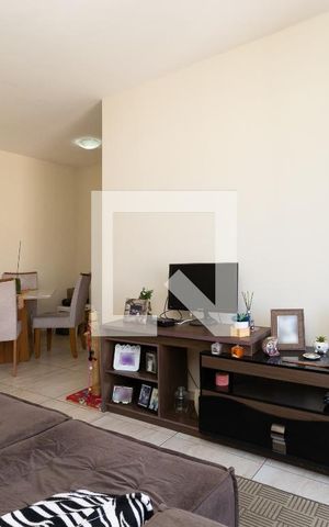 Apartamento para alugar com 75m², 3 quartos e 1 vagaSala