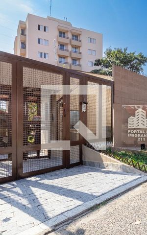Apartamento para alugar com 75m², 3 quartos e 1 vagaFachada do Condomínio