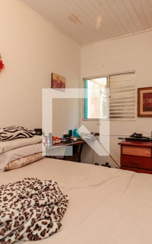 Casa à venda com 80m², 1 quarto e sem vaga Casa à venda com 80m², 1 quarto e sem vagaQuarto