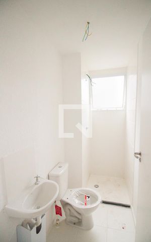 Apartamento à venda com 45m², 2 quartos e sem vaga Apartamento à venda com 45m², 2 quartos e sem vagaBanheiro