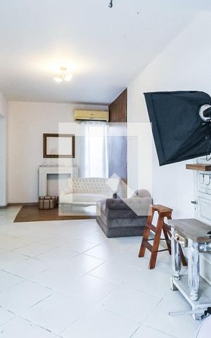 Casa à venda com 536m², 4 quartos e 2 vagasSala 1