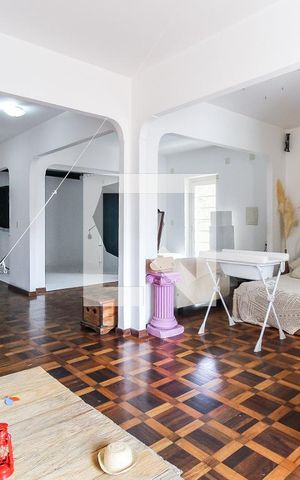 Casa à venda com 536m², 4 quartos e 2 vagasSala 2