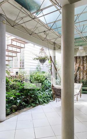 Casa à venda com 536m², 4 quartos e 2 vagasVaranda