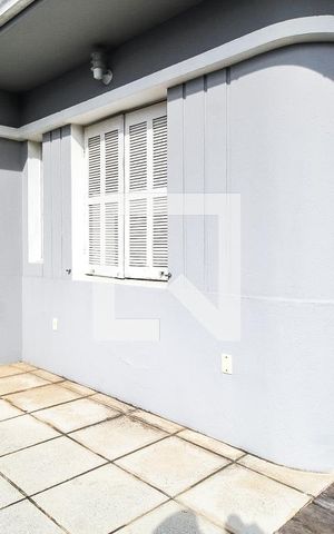 Casa à venda com 536m², 4 quartos e 2 vagasSacada sala 2