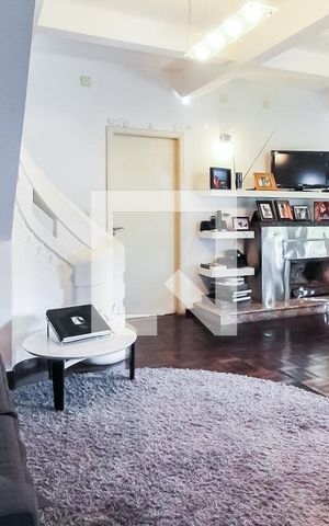 Casa à venda com 536m², 4 quartos e 2 vagasSala 1