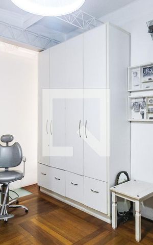 Casa à venda com 536m², 4 quartos e 2 vagasQuarto 1