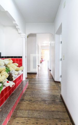 Casa à venda com 536m², 4 quartos e 2 vagasCorredor