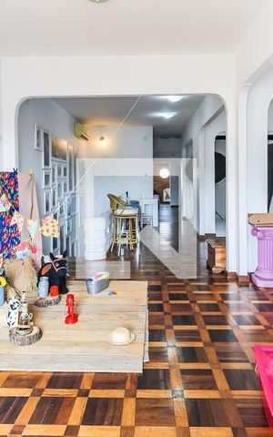 Casa à venda com 536m², 4 quartos e 2 vagasSala 2