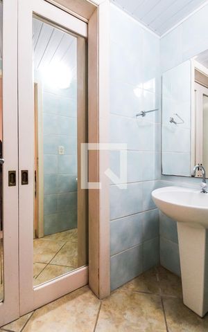 Casa à venda com 536m², 4 quartos e 2 vagasBanheiro 2