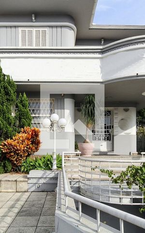 Casa à venda com 536m², 4 quartos e 2 vagasFachada