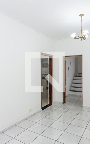 Casa à venda com 170m², 3 quartos e 3 vagas Casa à venda com 170m², 3 quartos e 3 vagasSala 2