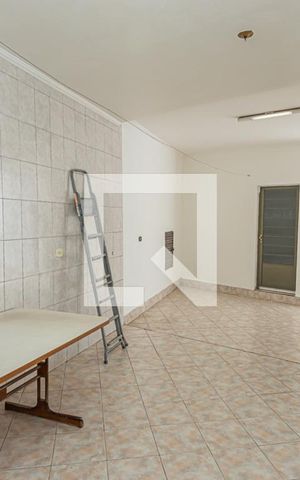 Casa à venda com 170m², 3 quartos e 3 vagas Casa à venda com 170m², 3 quartos e 3 vagasQuintal