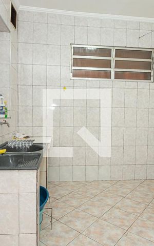 Casa à venda com 170m², 3 quartos e 3 vagas Casa à venda com 170m², 3 quartos e 3 vagasÁrea de Serviço